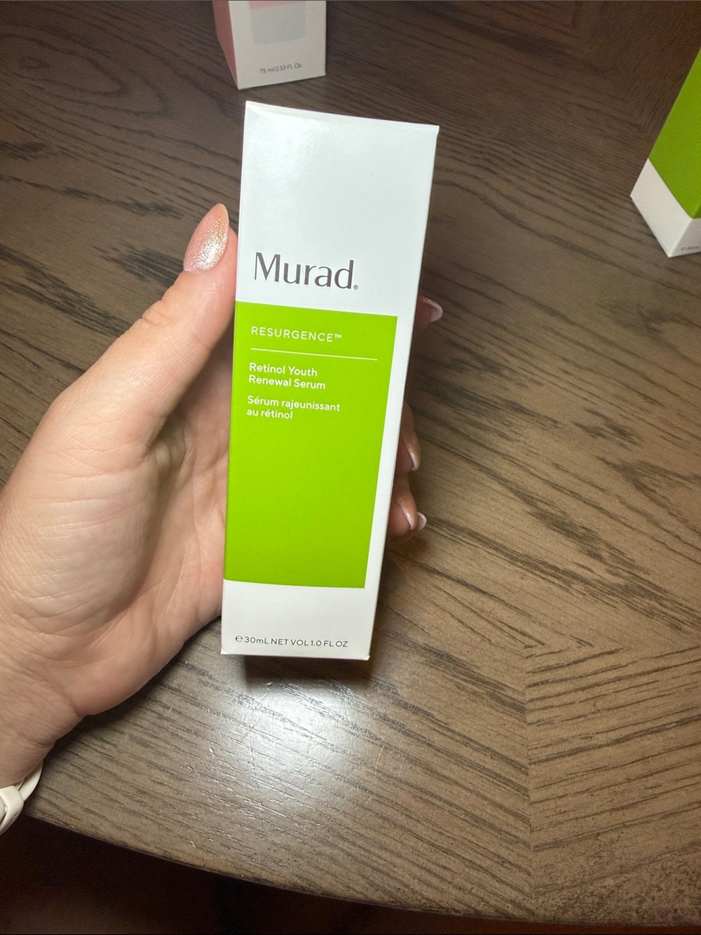 New in box. Murad Retinol Youth Renewal Serum in bright green and white box
